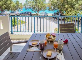 MMM Apartment, holiday home in Makry Gialos