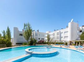 Ground Floor with private garden Bellresguard, hotel in Port de Pollensa
