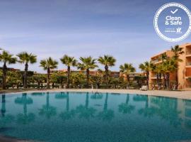 Herdade dos Salgados Beach apartment, kh&aacute;ch sạn ở Albufeira