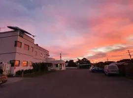 Fish Creek Hotel