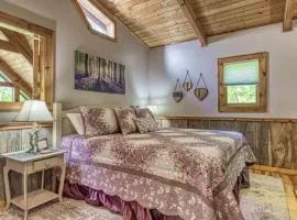 Afternoon Delight 1 Bedroom Cabin Rental between Gatlinburg and Pigeon Forge Great Couple getaway