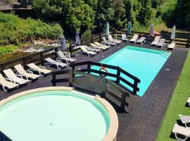 One bedroom chalet with shared pool furnished balcony and wifi at Branca Albergaria a Velha, hotel di Fradelos