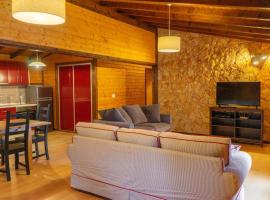 3 bedrooms chalet with shared pool furnished balcony and wifi at Branca Albergaria a Velha, hotel di Fradelos
