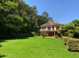 Hotel EntreRobles, hotel in Baiona