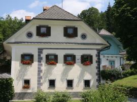 Apartments Cvetje v Jeseni, hotel in Škofja Loka