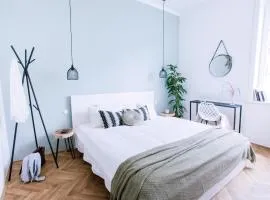 Orange Glow Boutique Apartments #47 by goodnite cz