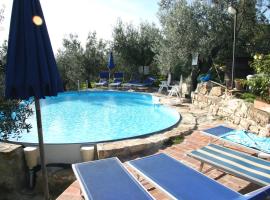 2 bedrooms house with shared pool jacuzzi and furnished terrace at Calenzano, viešbutis mieste Kalencanas