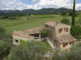 Maison Bijoux-de-Provence "Lavande", loma-asunto kohteessa Puyméras