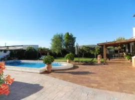 Elegant villa in Padul with private pool