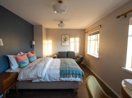 Soti Lodge, hotel med pool i Fljot