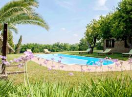 3 bedrooms apartement with shared pool and wifi at Castelbellino, room in Castelbellino