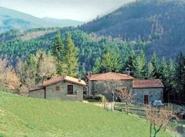 One bedroom house with shared pool furnished garden and wifi at Bibbiena, hotel in Bibbiena