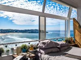 OMG Beach View Penthouse by Sydney Dreams