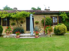 Villa de 2 chambres avec piscine privee jardin clos et wifi a Ornezan, cottage in Ornézan