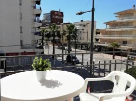 Trill Noray apartamentos, hotel din L'Estartit