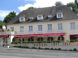 Logis Hotel Restaurant Du Commerce, hotel v destinaci Pont-d'Ouilly