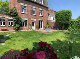 Chambre au petit Chateau, hôtel à Tourcoing près de : Gare de Tourcoing