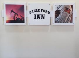 Eagle Ford Inn, готель у місті Floresville