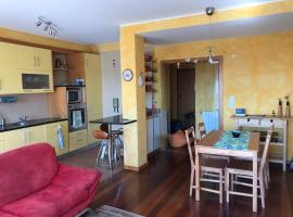 Lavra Sea & Sun Beach Apartment (up to 4 guests), hotel sa Lavra