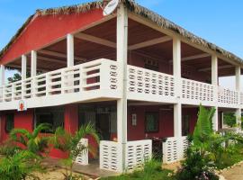 3 bedrooms appartement at Majunga 100 m away from the beach with furnished terrace, apartmán v destinaci Mahajanga