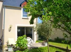 Maison charmante à Saint-Jouan-des-Guérets avec jardin clôturé