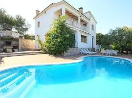 4 bedrooms appartement with private pool enclosed garden and wifi at Canyelles 6 km away from the beach