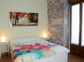 Apartamentos Elizondo, cheap hotel in Elizondo