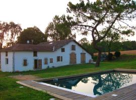 Appartement de 3 chambres avec piscine partagee jardin amenage et wifi a Orthevielle, hotelli kohteessa Orthevielle