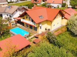 Home Sweet Home, hotel with pools in Reichersdorf