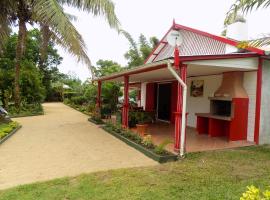 Studio with sea view enclosed garden and wifi at Foulpointe，Foulpointe的飯店