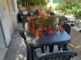 Clos Victor spacieux 2 pièces, pet-friendly hotel in Toulon