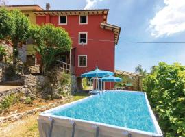 3 bedrooms house with enclosed garden and wifi at Gombitelli, hotel in Gombitelli