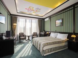 Attache Hotel, hotel i Kyiv