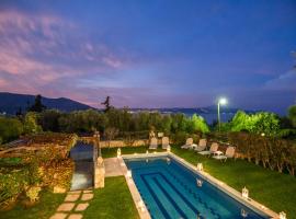 Sea view villa Manolis with private pool near the beach – hotel w mieście Kalyves