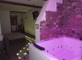 Suite Love Jacuzzi (Casas Toya), hotel com acessibilidade em Uceda