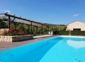 One bedroom appartement with shared pool and wifi at Montalto delle Marche