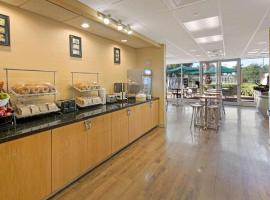 La Quinta Inn & Suites by Wyndham Sunrise