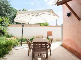 2 bedrooms house with wifi at Pedara, casa en Pedara