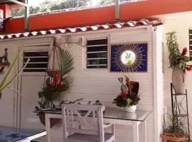 Maison d'une chambre avec terrasse amenagee et wifi a La Trinite