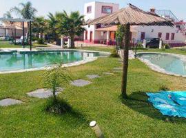 2 bedrooms house with shared pool enclosed garden and wifi at Montoito, hotel in Montoito