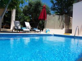 3 bedrooms house with sea view private pool and enclosed garden at Kritou Tera, hotel v mestu Kritou Terra