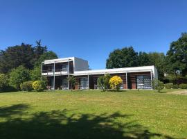 Hôtel Le Trécelin, hotel in Frehel