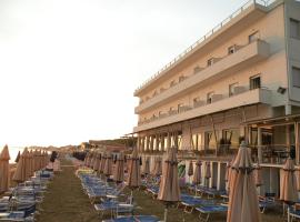 Hotel Parrini, hotel in Follonica