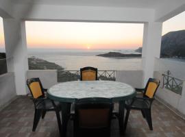2 bedrooms house with furnished terrace and wifi at Mirties: Myrties şehrinde bir otel