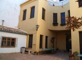 9 bedrooms house with furnished terrace at Ayora, hotell i Ayora