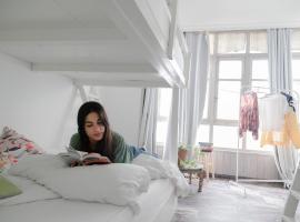 La Cocotera Boutique Hostel & Coworking: Tarifa'da bir otel