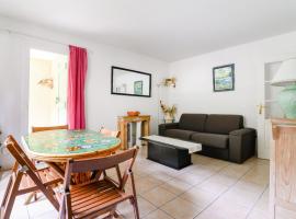 Quiet holiday home with swimming pool, hotell sihtkohas Mougins