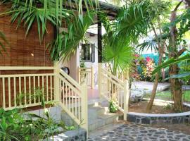 2 bedrooms house with terrace at Blue Bay, hotel di Blue Bay