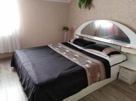 Apartament on Komarova 29 вулиця Комарова 29, hotel cu parcare din Kropîvnîțkîi