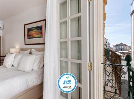 Casa das Arcadas, free Garage - Pra&ccedil;a de Giraldo